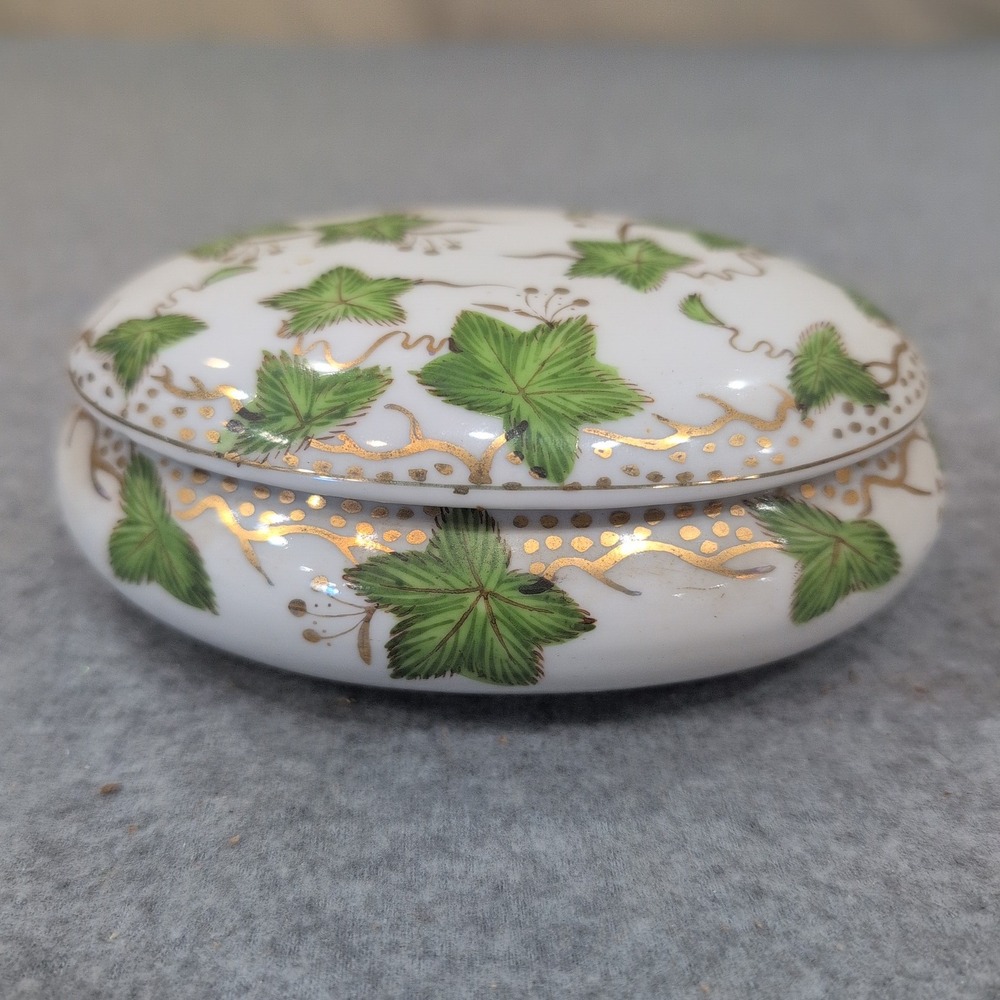 Paulux China Japan Oval Trinket Box Green Leaf Gold Gilt Porcelain White - Picture 1 of 8